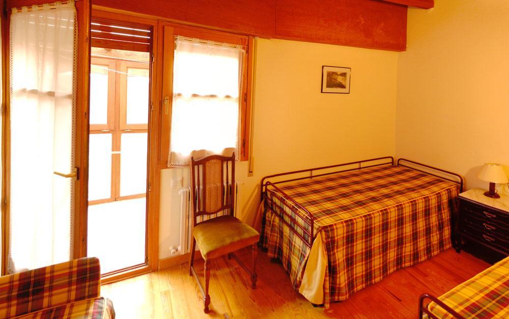 Bilanayur Hotel Alberuela de la Liena Kültér fotó