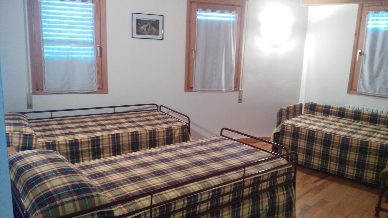 Bilanayur Hotel Alberuela de la Liena Kültér fotó