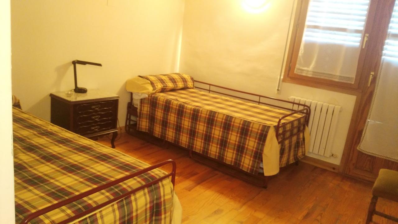 Bilanayur Hotel Alberuela de la Liena Kültér fotó